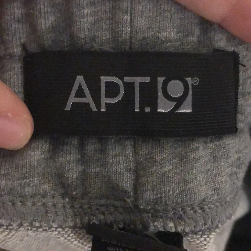 🔹4 for $30 Apt 9 9” Premier Flex Shorts, size large